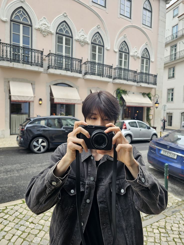 tonyawnz's tweet photo. syongton six tweet au

Wherein sc fotografer gadungan kepincut saudara mempelai (alias sepupu temennya sendiri) 😋 https://t.co/rgzuOUMsGo