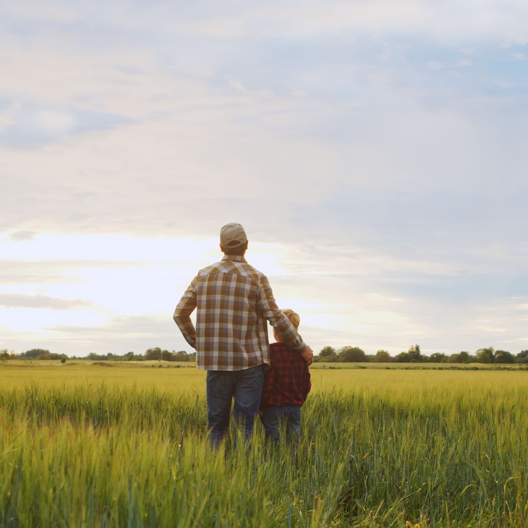🌾 Happy Father’s Day to the men who plant more than just seeds — they grow legacies.

From early mornings in the fields to late nights planning for the next season, your dedication feeds families and shapes the future.

#FathersDay #FarmStrong #AgProud