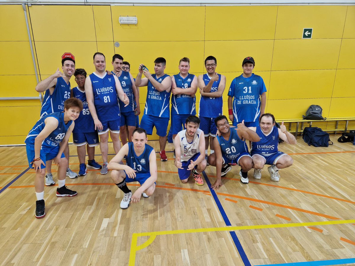 Cultura, Esport i Lleure acidH (@activitatsacidh) on Twitter photo Gran torneig el d’Asproseat on hem quedat 4ts classificats.
Amunt <a href="/BasquetLldG/">Bàsquet Lluïsos</a> <a href="/acidH_IL/">acidH</a> !
Amb el suport de <a href="/bcn_ajuntament/">Ajuntament de Barcelona</a>
<a href="/GMultiesports/">Gràcia Multiesports-Ràdio Gràcia</a>
<a href="/indepe_gracia/">L'independent de Gràcia</a> @bcn_gracia
#blausambvalors
#esportgracienctestimo Gran torneig el d’Asproseat on hem quedat 4ts classificats.
Amunt <a href="/BasquetLldG/">Bàsquet Lluïsos</a> <a href="/acidH_IL/">acidH</a> !
Amb el suport de <a href="/bcn_ajuntament/">Ajuntament de Barcelona</a>
<a href="/GMultiesports/">Gràcia Multiesports-Ràdio Gràcia</a>
<a href="/indepe_gracia/">L'independent de Gràcia</a> @bcn_gracia
#blausambvalors
#esportgracienctestimo