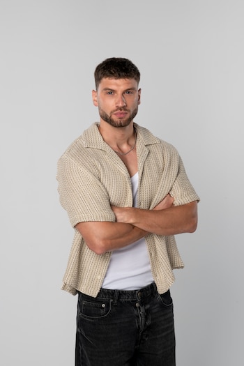 Buen día 👁️‍🗨️
Juguemos un poco
A quien bancas más?

RT TATO
MG JP

#GranHermanoArgentina