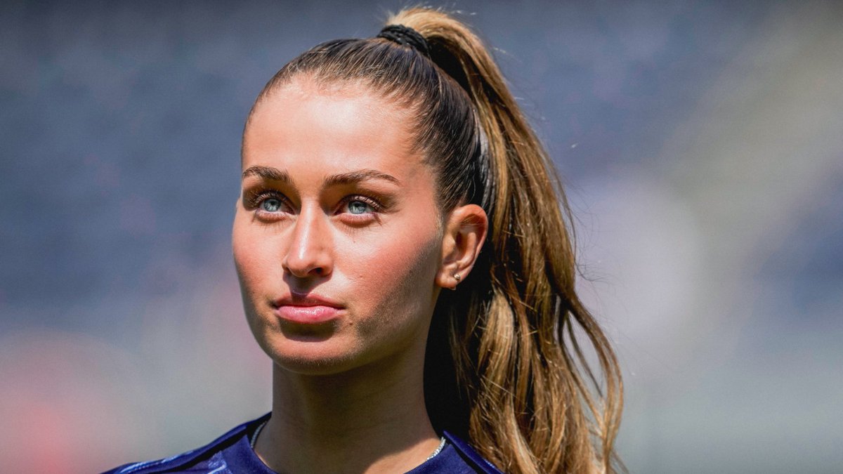 Seattle Reign fought back late to draw 2-2 with the Chicago Stars in #NWSL action on Saturday.

It was Jordyn Huitema's first game since the #CanWNT striker publicly revealed her harrowing experience of an armed break-and-enter.

canadiansoccerdaily.com/2025/06/11/jor…