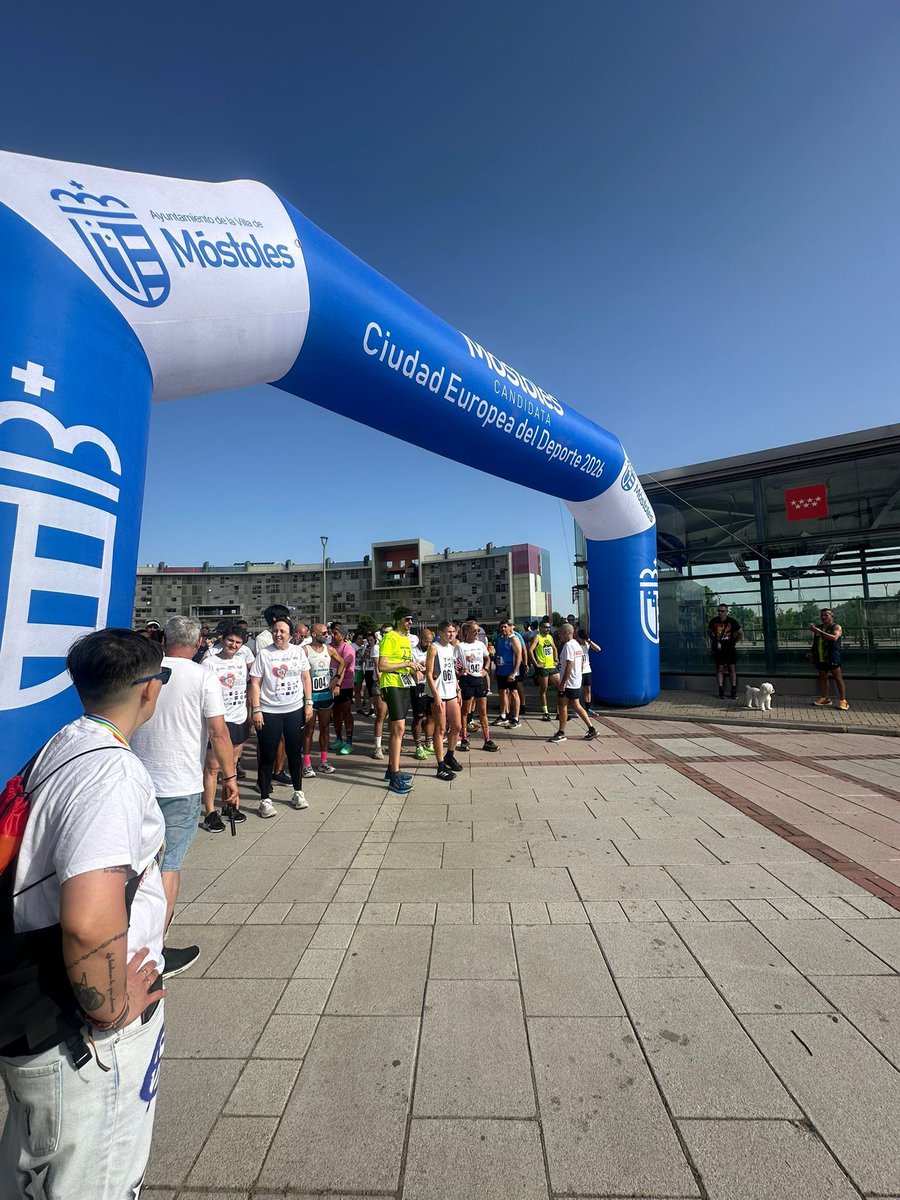 ☀️ Comenzábamos el día en la Plaza del Sol con la II CARRERA POR LA DIVERSIDAD 🏳️‍🌈organizada por <a href="/MostolesVisible/">Móstoles Visible</a>. 

☺️ Enhorabuena a todos por la participación. 

Siempre es un placer acompañaros. 😊