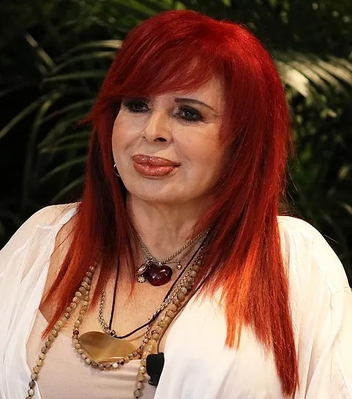 Pido, no, exijo ! Que incluyamos un #ChingaTuMadreLayda
