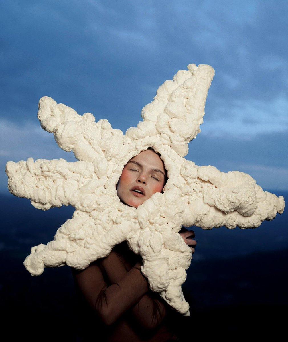 Dana Fracalossi and Stephen Kei for VEIN MAGAZINE vein.es/blink/