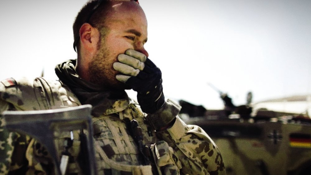 Ich bin Veteran und sage: steckt euch euren Veteranentag sonst wo hin! Im Dienste von Kapitalisten und fremden Staaten wurden und werden deutsche Soldaten missbraucht für Angriffskrieg und Besatzung. Und nun bereitet die Oligarchie sogar den nächsten Weltkrieg vor.

SAGT NEIN!