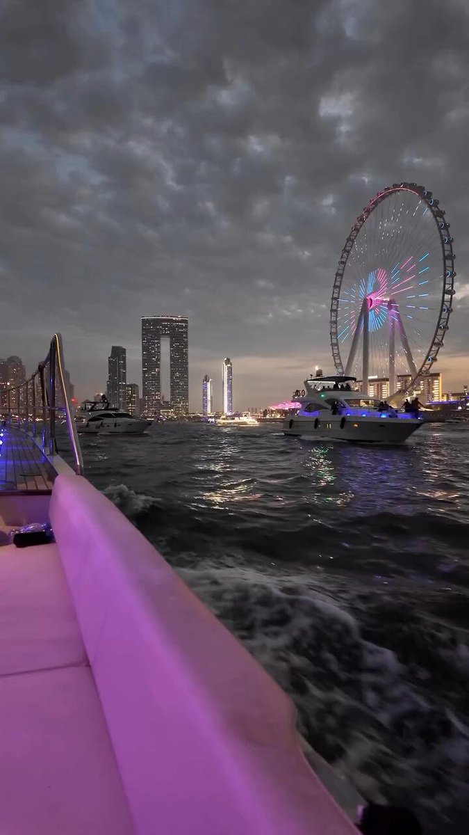 The night is romantic and the starry sky is shining.