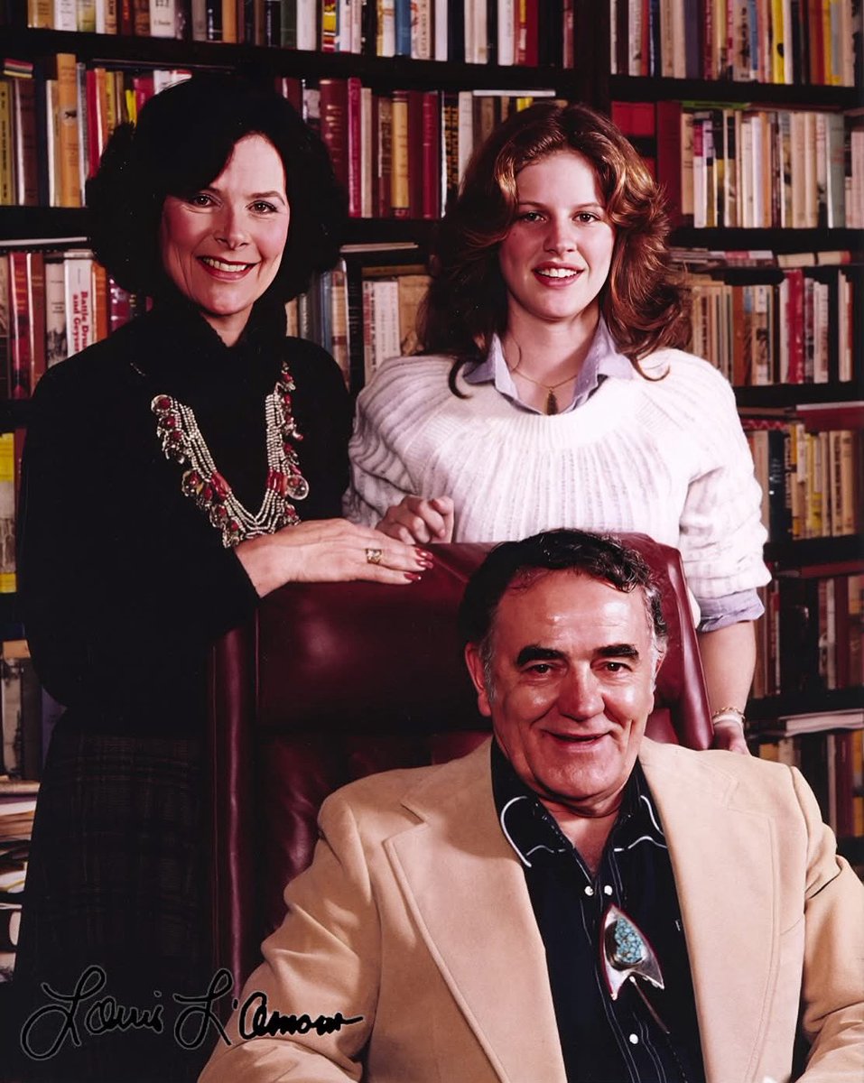 Louis_LAmour's tweet image. Kathy, Angelique and Louis L'Amour posing for a family moment in Louis' Library sometime in the mid to late 1970's . Beau was probably behind the camera.
#louislamour #fathersday