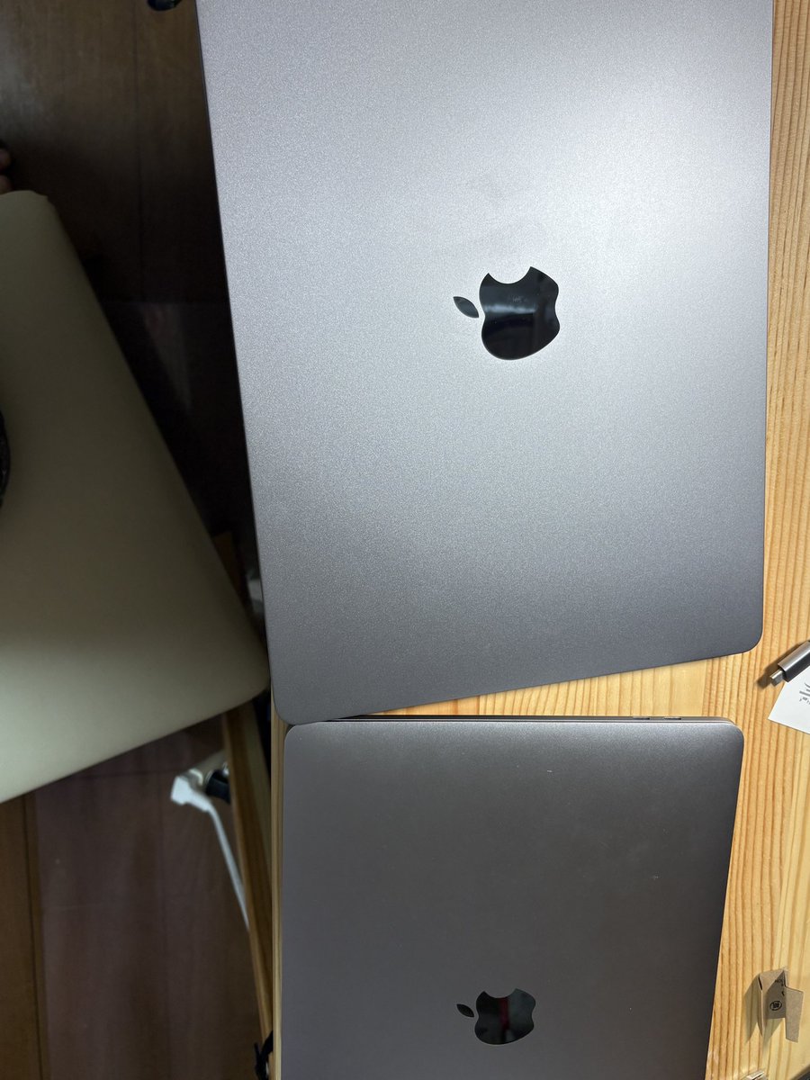 karly1270's tweet photo. macbook新しくした https://t.co/NPHGKbnSg2