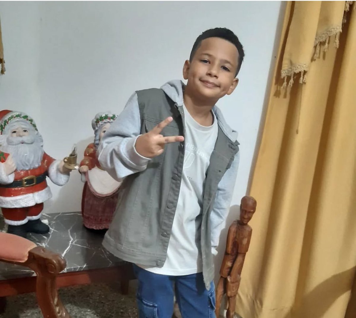 Hoy celebro el Día del Padre con el corazón lleno de gratitud y memoria. Mi papá, José Molina Belandra, su legado vive en cada paso que doy como padre.
Ahora que soy padre de Valeska y Maximiliano, pongo en práctica el amor y apoyo incondicional.
Gracias a Dios… y a la Chinita.