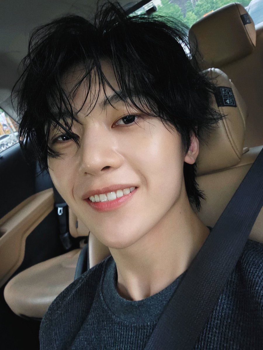 checkiam_'s tweet photo. 250615 제로베이스원 인스타그램 #석매튜
Give me goosebumps 😳
#heback
#longhairmakingacomeback https://t.co/brcCLbHT35