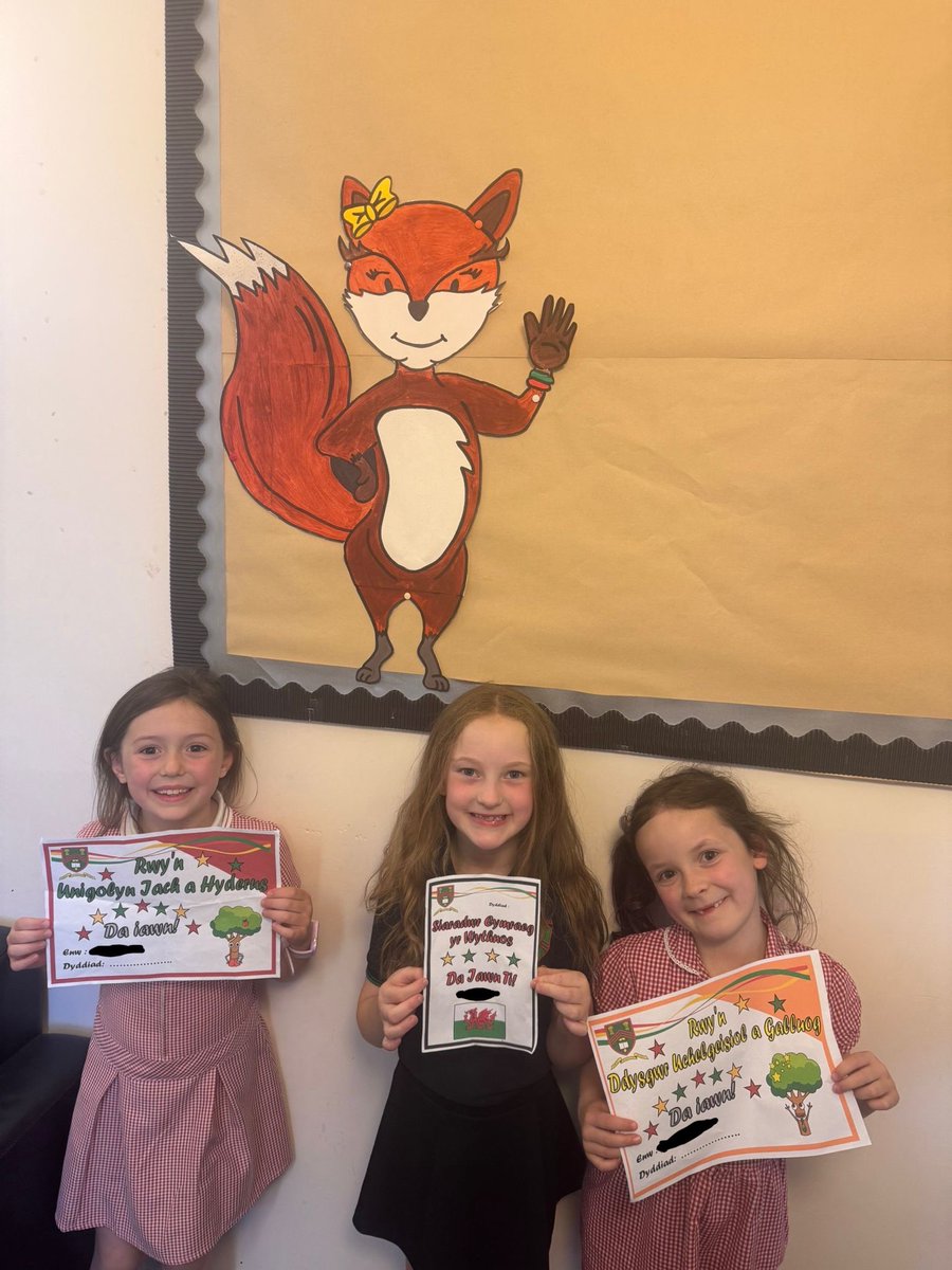 Lleucu Llwynog (@lleucullwynog) on Twitter photo Llongyfarchiadau Disgyblion yr wythnos / Congratulations Pupils of the week 🌟 <a href="/YsgolLlanhari/">Ysgol Llanhari</a> Llongyfarchiadau Disgyblion yr wythnos / Congratulations Pupils of the week 🌟 <a href="/YsgolLlanhari/">Ysgol Llanhari</a>