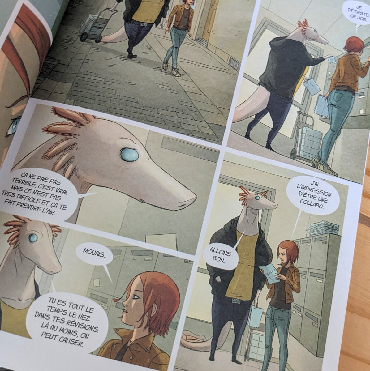 Une lecture touchante. J'ai beaucoup aimé L'ami colocataire de Pog et Séverine Lefebvre. Une BD où il est question d'anxiété, de famille toxique, de solitude et de reconstruction. Une héroïne portée par un drôle d'ami imaginaire, un duo que j'ai bien apprécié.