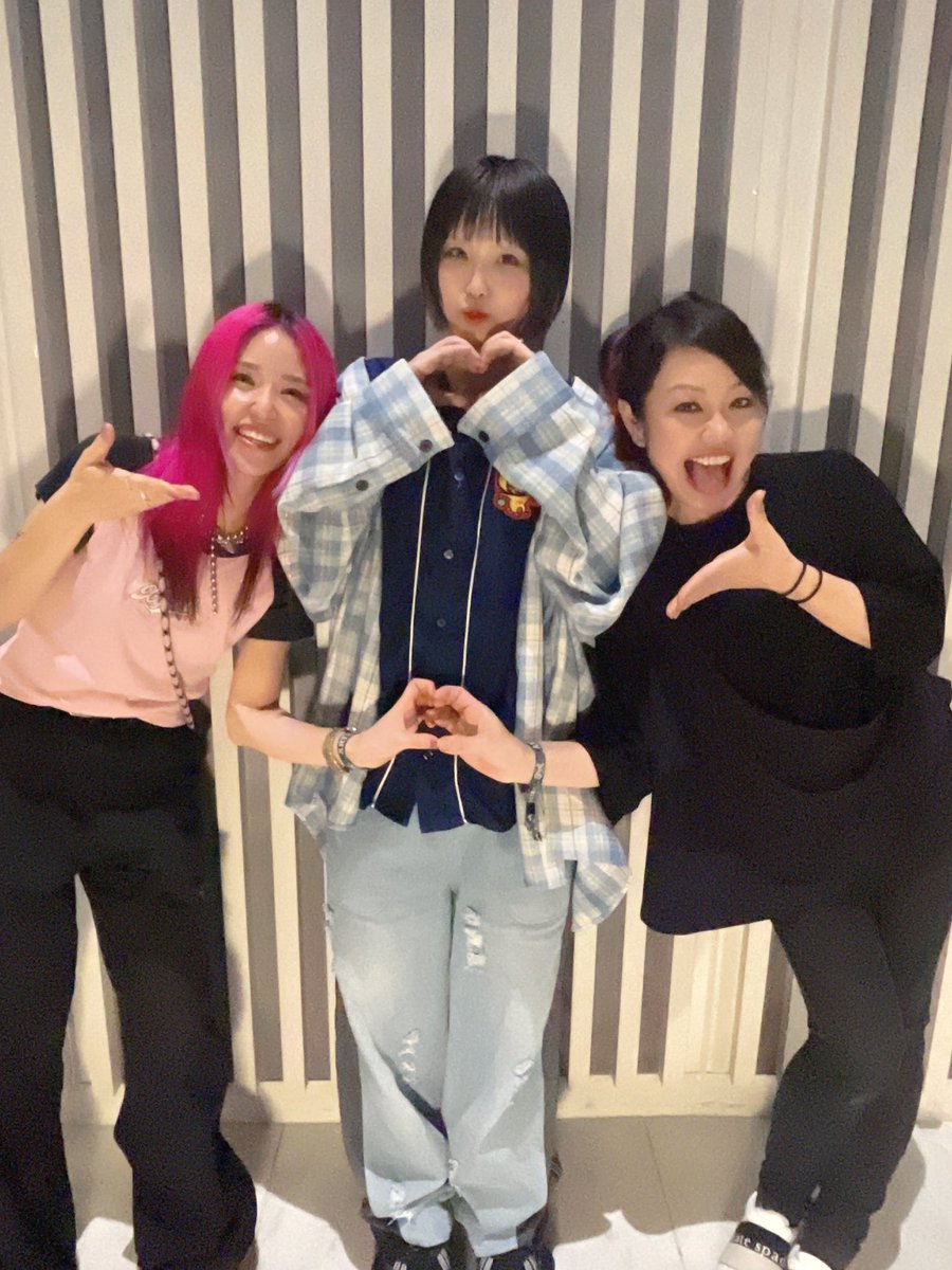 mth_nao's tweet photo. サタニック！！あざした🔥
やっぱサタニックは良いよなぁ🔥そして遂にホルモンで🔥の特攻が！笑
…上ちゃん、かな？🥹さんきゅw

〜悲しいお知らせと嬉しいお知らせ〜
短い期間ではありましたが我々『人妻'z』は残念ながら解散することになりました…が！新たに『母ちゃん'z』を結成致しました👩‍🍼アゲ⤴️ https://t.co/mmGqOvuNdJ