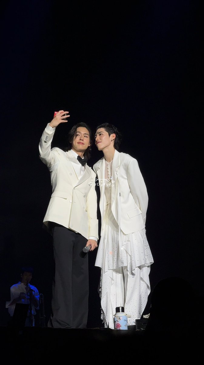 30745u's tweet photo. ข้าวใหม่ปลามัน #BKPPWeddingConcert_D3 https://t.co/ukBZZ9dlov
