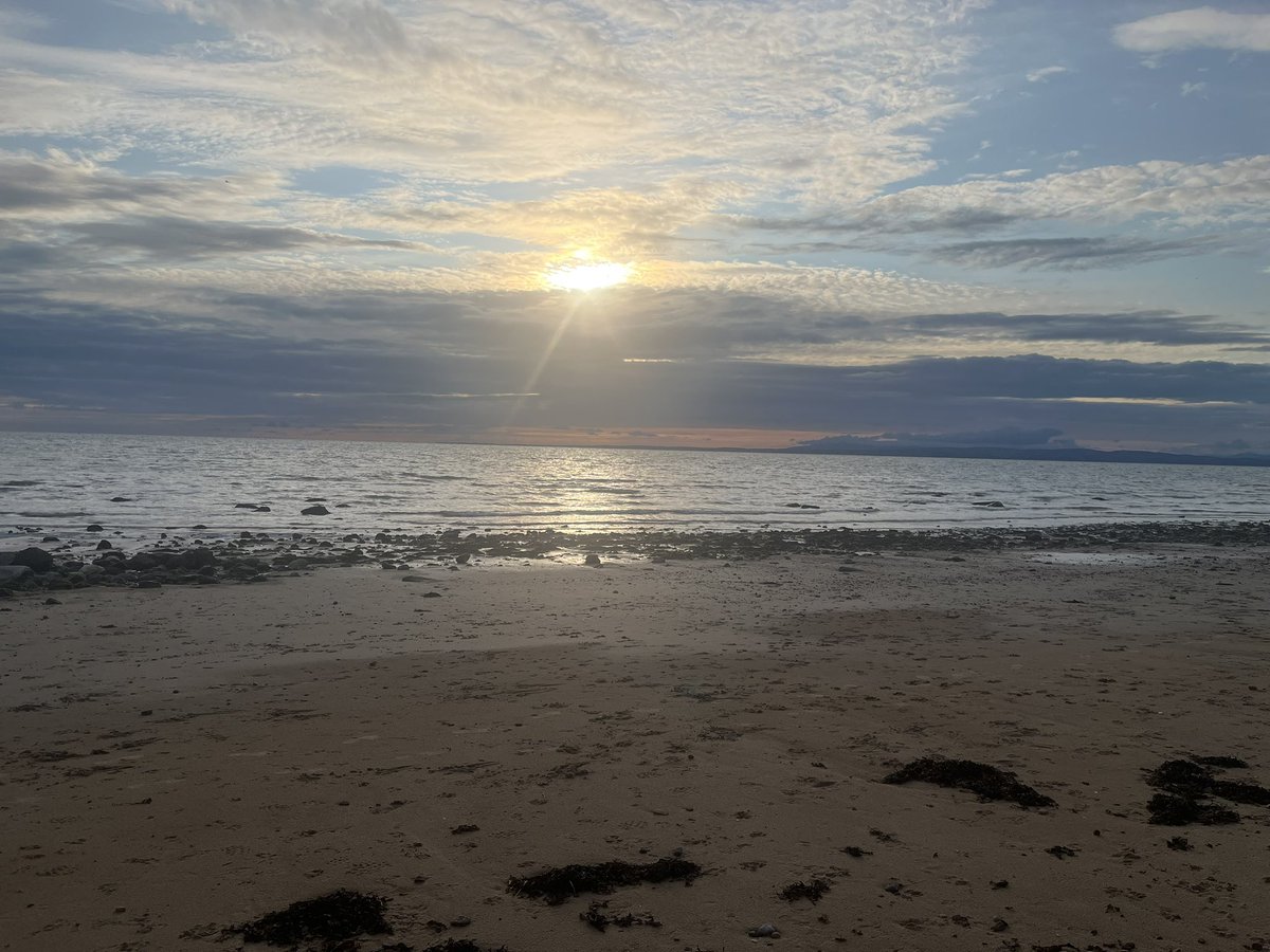 janiew125's tweet photo. Even after moving just five miles there’s still lots of new dog walks to discover 😊🐶 #lovewhereilive #coast https://t.co/VBMO4cHmbl
