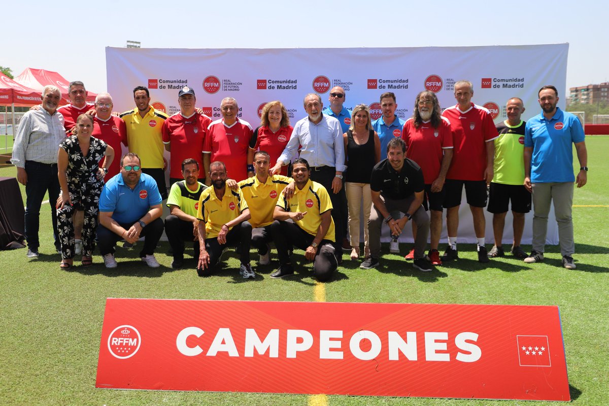 RFFM (@rffm_oficial) on Twitter photo 🏆 PRIMERA BENJAMÍN
🥇 <a href="/AdcCastilla/">ADC Castilla</a>
🥈 <a href="/alameda_ef/">Alameda de Osuna EF</a> 🅰️
🤝🏻 Gracias a los árbitros y árbitras del CAFM
🫂 Gracias a los trabajadores de la RFFM
#TorneoDeCampeones 🏆 PRIMERA BENJAMÍN
🥇 <a href="/AdcCastilla/">ADC Castilla</a>
🥈 <a href="/alameda_ef/">Alameda de Osuna EF</a> 🅰️
🤝🏻 Gracias a los árbitros y árbitras del CAFM
🫂 Gracias a los trabajadores de la RFFM
#TorneoDeCampeones