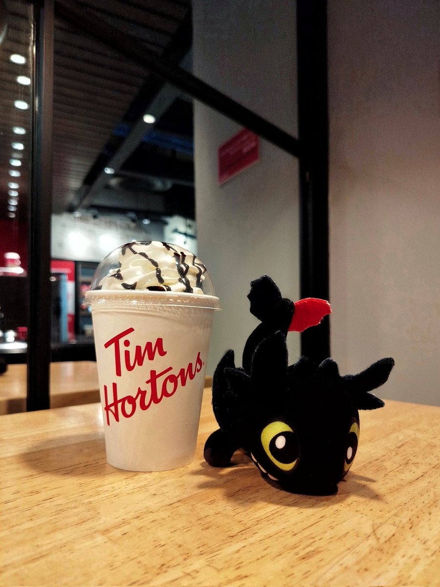 The Dead Geek Detective (@phntmgeek) on Twitter photo Toothless. Toothless.