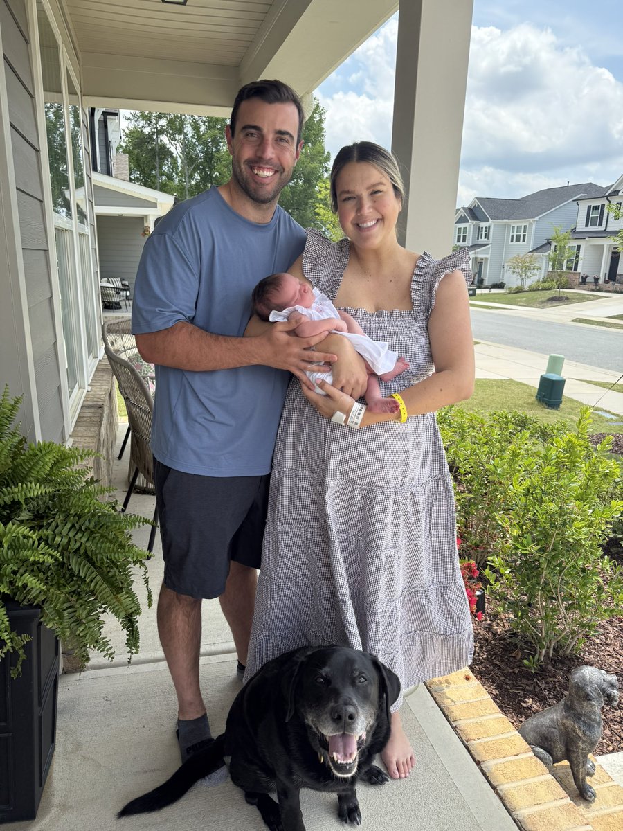 evanbud's tweet image. Father’s Day is extra special this year.
Help us welcome Baby Ruby (June 5) as she continues to brighten our world!
P.S. Remy 🐶 has been a fantastic big brother 👏