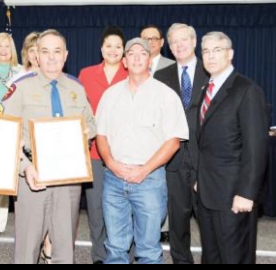 m_authier's tweet image. . 

I’m blessed by my Dad, Ken Authier, who instilled in me early on important values like faith, hard work, and doing what’s right when nobody is looking. He wasn’t one to preach on these things, but he woke up every day, put on his uniform, and lived it.

Happy Father’s Day!!