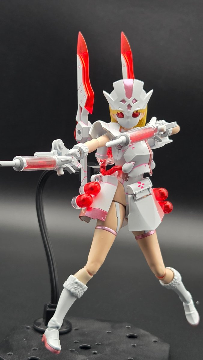 y9UH1bNlhELIoBu's tweet image. 30MS×エクスアーマーホワイトナースのミキシング 完成です。
額とお腹の装備はそのままだと取り付けられない為、磁石て付けられる様にしてみました。
#30MS
#メガロマリア