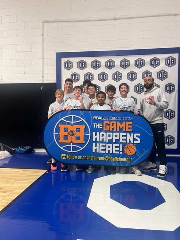 OutHustleBball's tweet photo. Great job yesterday by our 7th grade Spring AAU team. Taking home the chip!! https://t.co/8RQe81dxoU