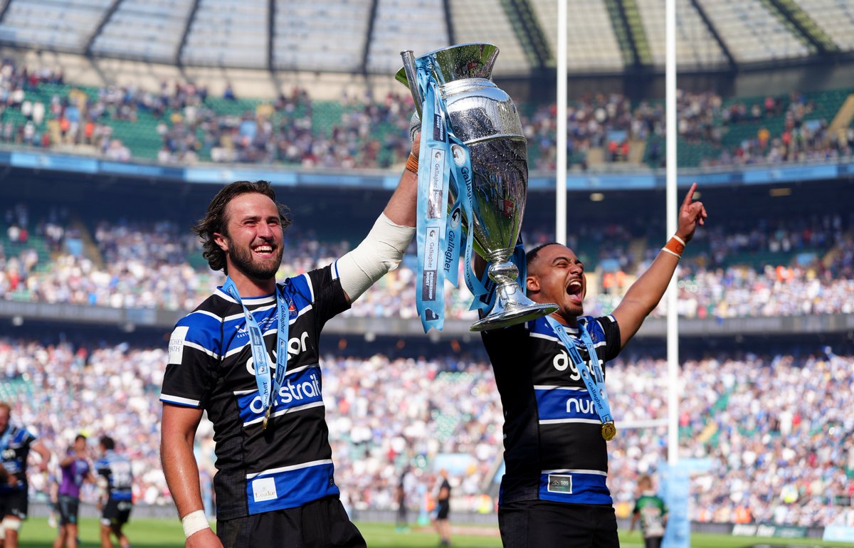 RossArnottITV's tweet image. Join me on @itvwestcountry tonight (hopefully!) live from Bath.
After @BathRugby's treble-winning season all trophies will be paraded through the city by players and coaches. Parade and our programme starts at 4:30PM 🏉🏆