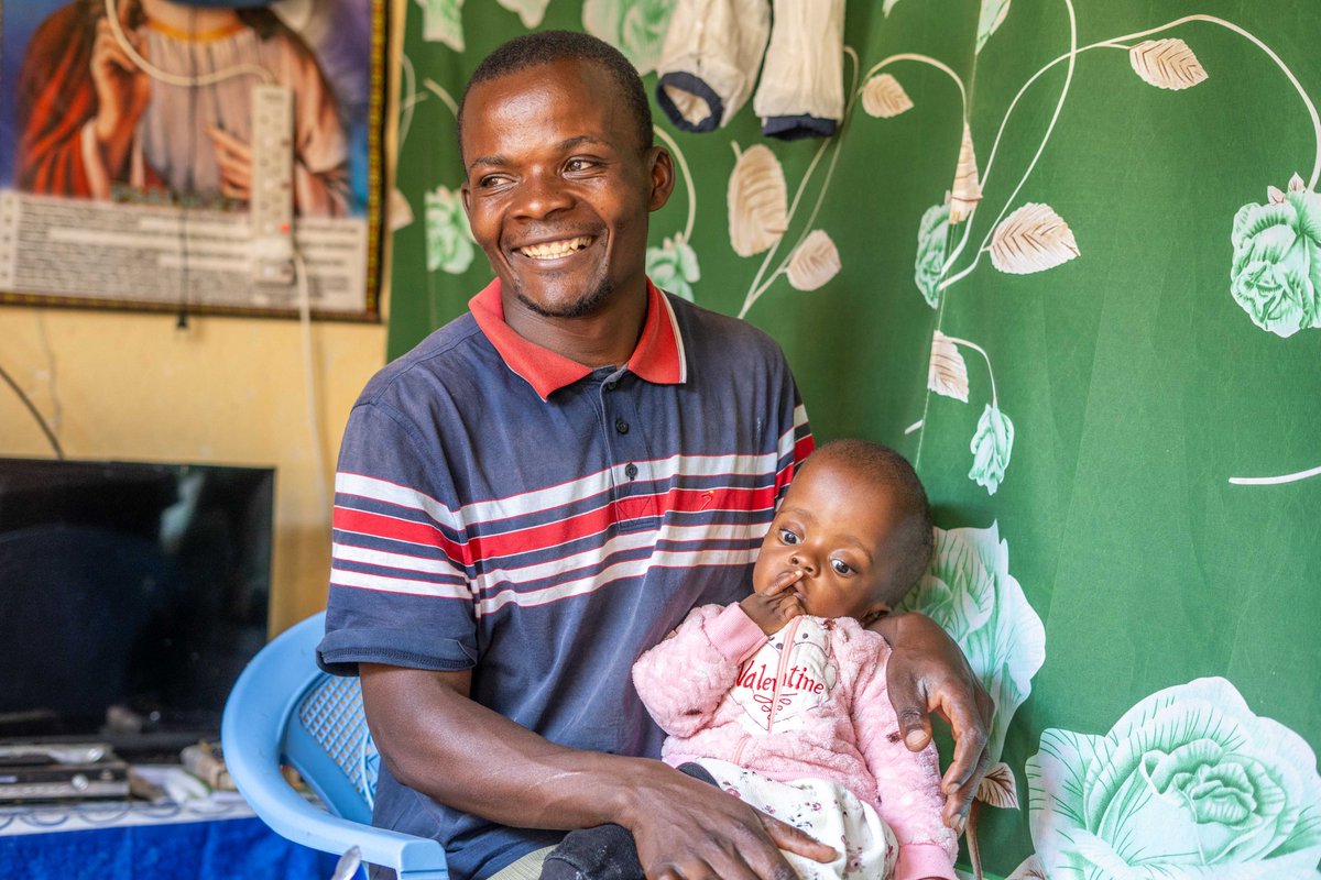 NeuroKids50's tweet photo. Peter carried his daughter Angel from hospital to hospital, searching for answers. Alone. Determined. Thanks to NeuroKids-trained doctors, Angel got the surgery she needed &amp; a second chance. This Father's Day, we honor dads like Peter. The ones who stay. 💛
#FathersDay https://t.co/Nv02vncXPi
