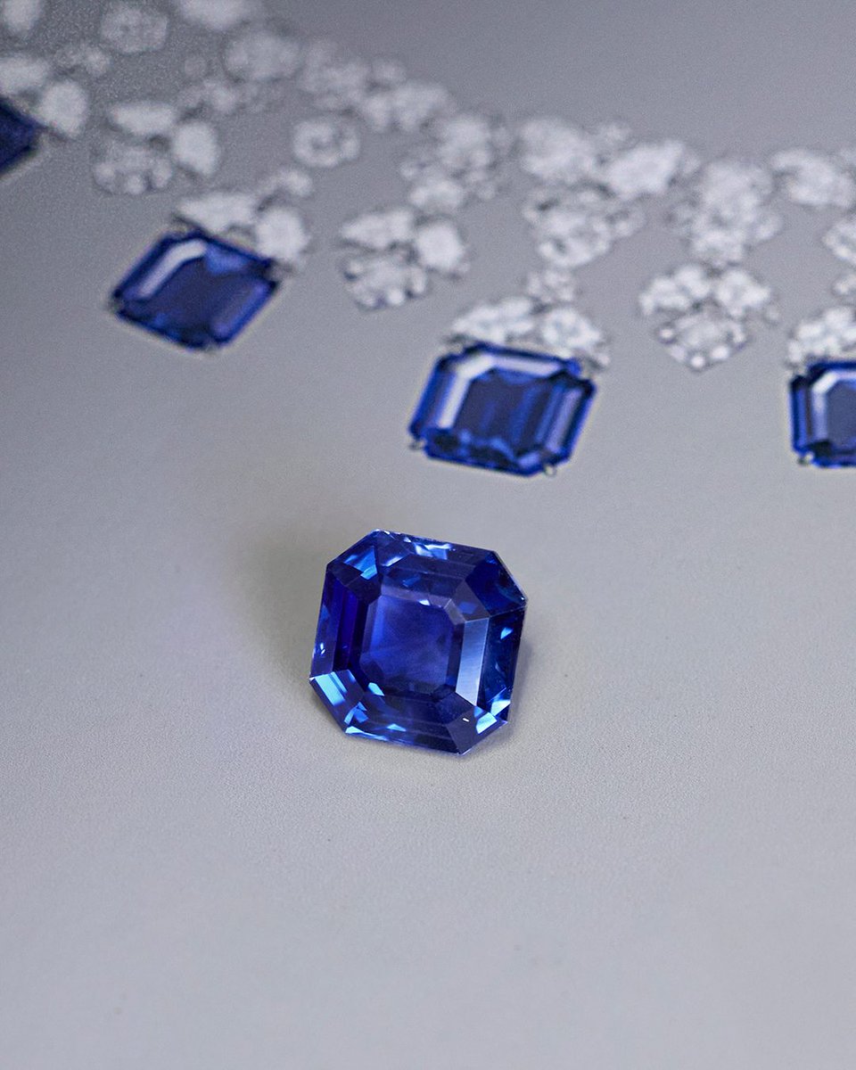 HarryWinston's tweet photo. This necklace honors a brilliant legacy of excellence—where each sapphire and diamond is meticulously handset into gleaming platinum with unwavering precision. #HarryWinston #WinstonHighJewelry https://t.co/bXYpNJrarH