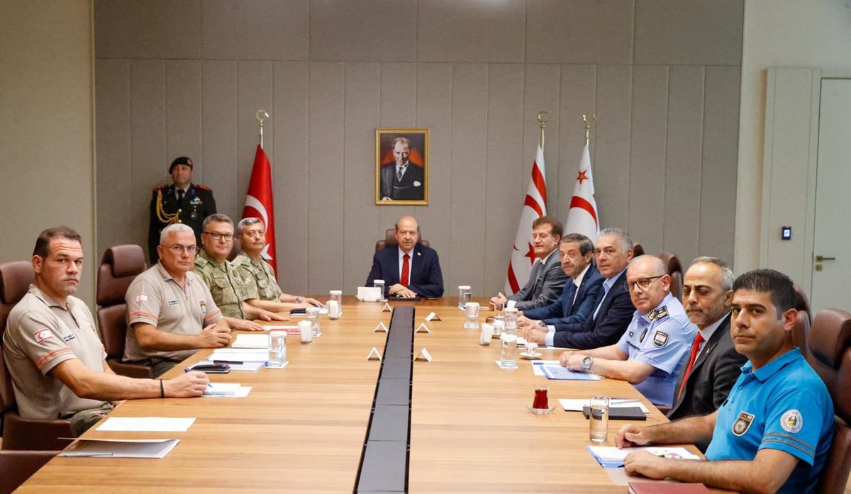 Cumhurbaşkanlığında güvenlik toplantısı yapıldı 

kktcb.org/tr/cumhurbaska…