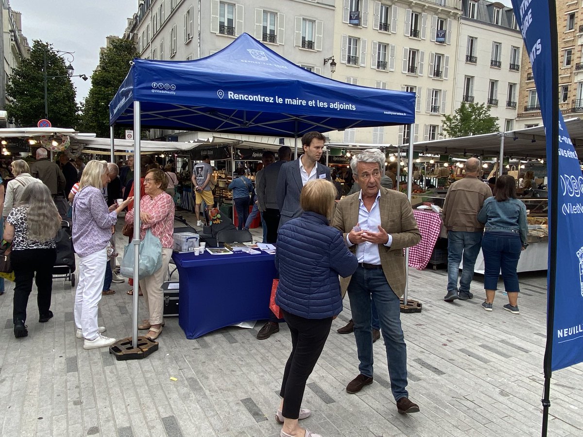 J de RoquetteBuisson (@jeanderb) on Twitter photo 1 week-end riche en #événements <a href="/VilledeNeuilly/">Ville de Neuilly</a>, beaucoup de rencontres et d’échanges avec le maire <a href="/JCFromantin/">J-C Fromantin</a> : samedi, Fête du quartier de Bagatelle et au Concert de l'école du Rock de l’EMAD ; dimanche stand des élus au marché pour répondre aux questions des habitants. 1 week-end riche en #événements <a href="/VilledeNeuilly/">Ville de Neuilly</a>, beaucoup de rencontres et d’échanges avec le maire <a href="/JCFromantin/">J-C Fromantin</a> : samedi, Fête du quartier de Bagatelle et au Concert de l'école du Rock de l’EMAD ; dimanche stand des élus au marché pour répondre aux questions des habitants.