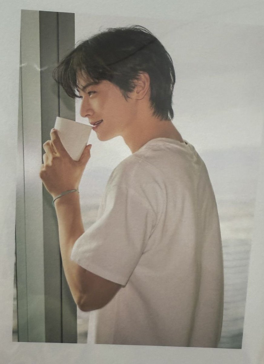 shadowmisted's tweet image. Summer’s hanging around the corner again