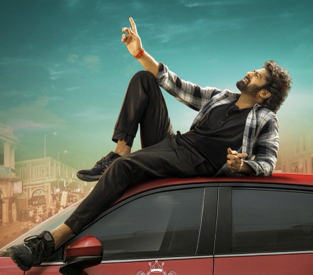 juz_scrolling's tweet image. Cofan boy #PrabhasRaju ❤️