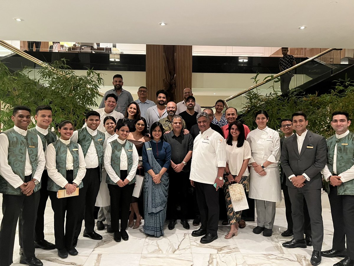 Raj Nayak (@rajcheerfull) on Twitter photo Thank you <a href="/anirbanblah/">Anirban Blah</a> for a beautiful evening and an exquisitely curated dinner. The vibe was just perfect, caught up with old friends and made some new ones too. Big shoutout to the amazing team at IndianJones, <a href="/TridentHotels/">Trident Hotels</a> Mumbai, for making it all extra special! 🙌🍽️ Thank you <a href="/anirbanblah/">Anirban Blah</a> for a beautiful evening and an exquisitely curated dinner. The vibe was just perfect, caught up with old friends and made some new ones too. Big shoutout to the amazing team at IndianJones, <a href="/TridentHotels/">Trident Hotels</a> Mumbai, for making it all extra special! 🙌🍽️