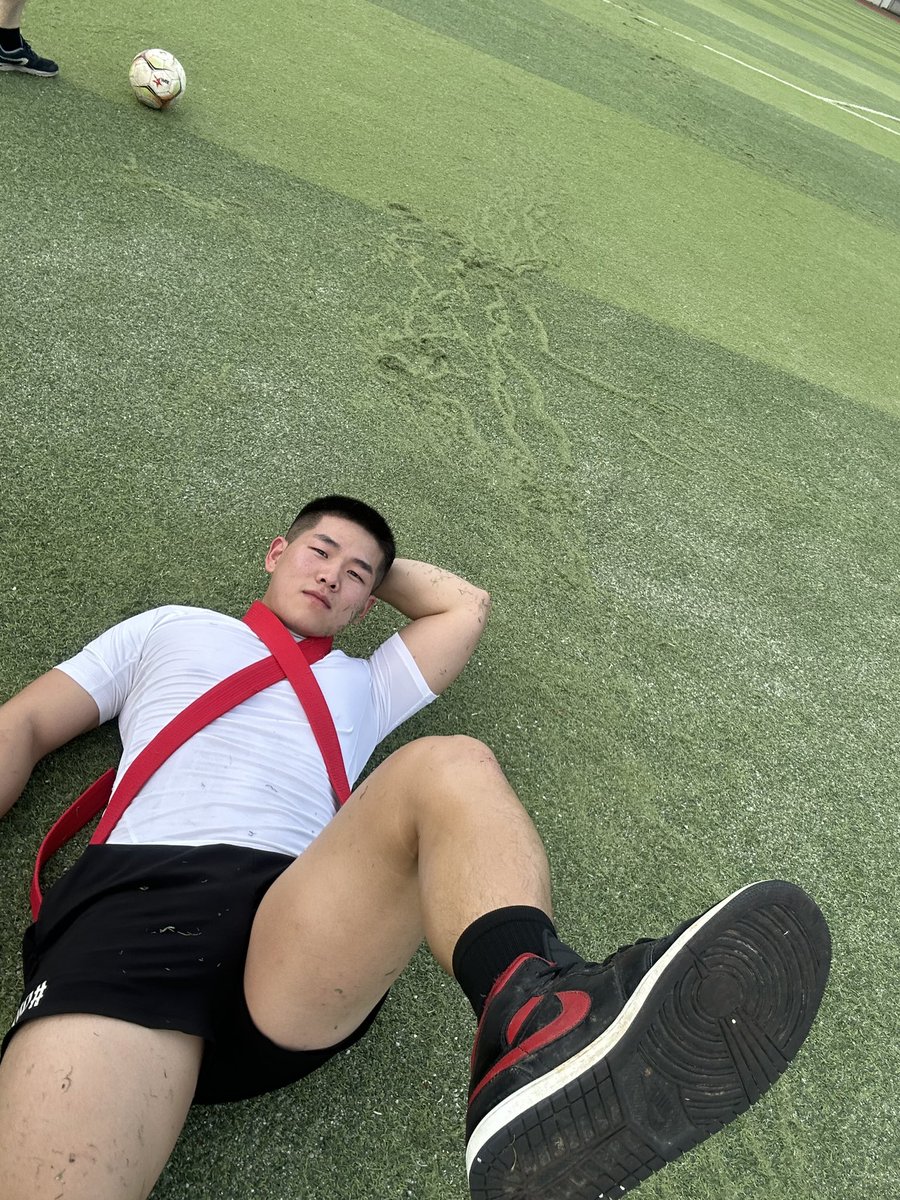 在操场上来点SM