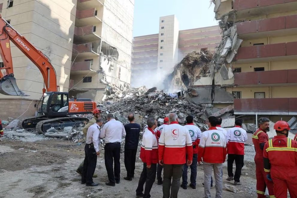 Mariano Giustino (@marianogiustino) on Twitter photo ULTIM'ORA: Anche l'ambasciata russa sta evacuando i suoi cittadini da #Teheran.
<a href="/RadioRadicale/">Radio Radicale</a> #Turchia ULTIM'ORA: Anche l'ambasciata russa sta evacuando i suoi cittadini da #Teheran.
<a href="/RadioRadicale/">Radio Radicale</a> #Turchia