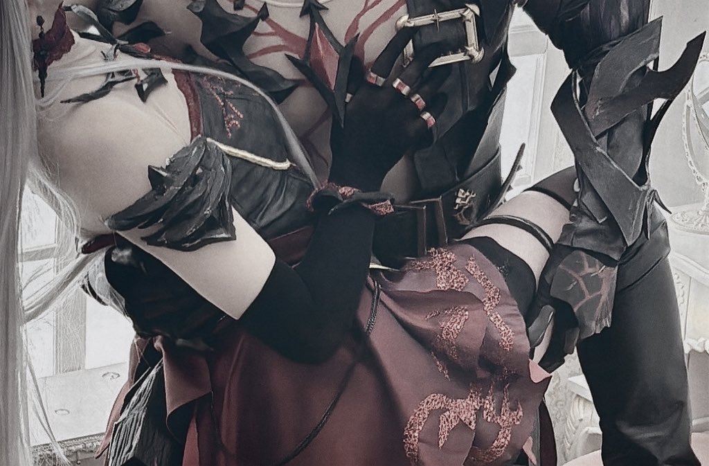 ウィッグは五十鈴ネキ
お洋服はユキト神
カメラマンダリ氏
アシスタントもちさん
装飾造形は私の最強編成でした！！！！！！！！！！！！！！
みんなありがとうお疲れ様でした！！！！
未完成の部分あるから次回完成系目指します！でか剣も作りたい！！