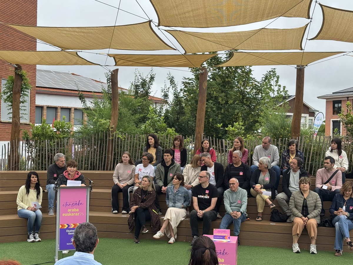 ℹ️ El Departamento de #Educación llama a celebrar y reivindicar el euskera en la fiesta <a href="/arabaeuskaraz/">Araba Euskaraz</a>. 

🔗 labur.eus/5bomrco5
