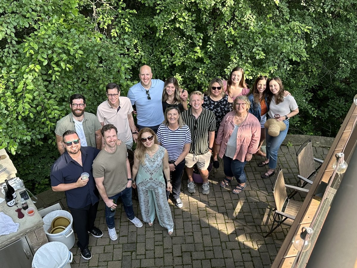 JamieVanGompel's tweet image. On behalf of @PerisCelda @MichaelJLinkMD @gelarehzadeh and our skull base team we will miss this fabulous group of @MayoClinicNeuro fellows as they embark on their careers Dr. Ryan Naylor MD PhD @USC and Dr. David Peters MD @CUNSGY