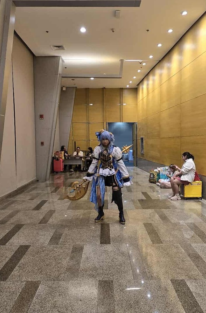 Done being an idol for today. Suicopath time 🪓

#ONLive2025 was amazing!
Thank you to everyone to dropped  by and brought merch. Y'all made my first boothing experince amazing 🥹💙