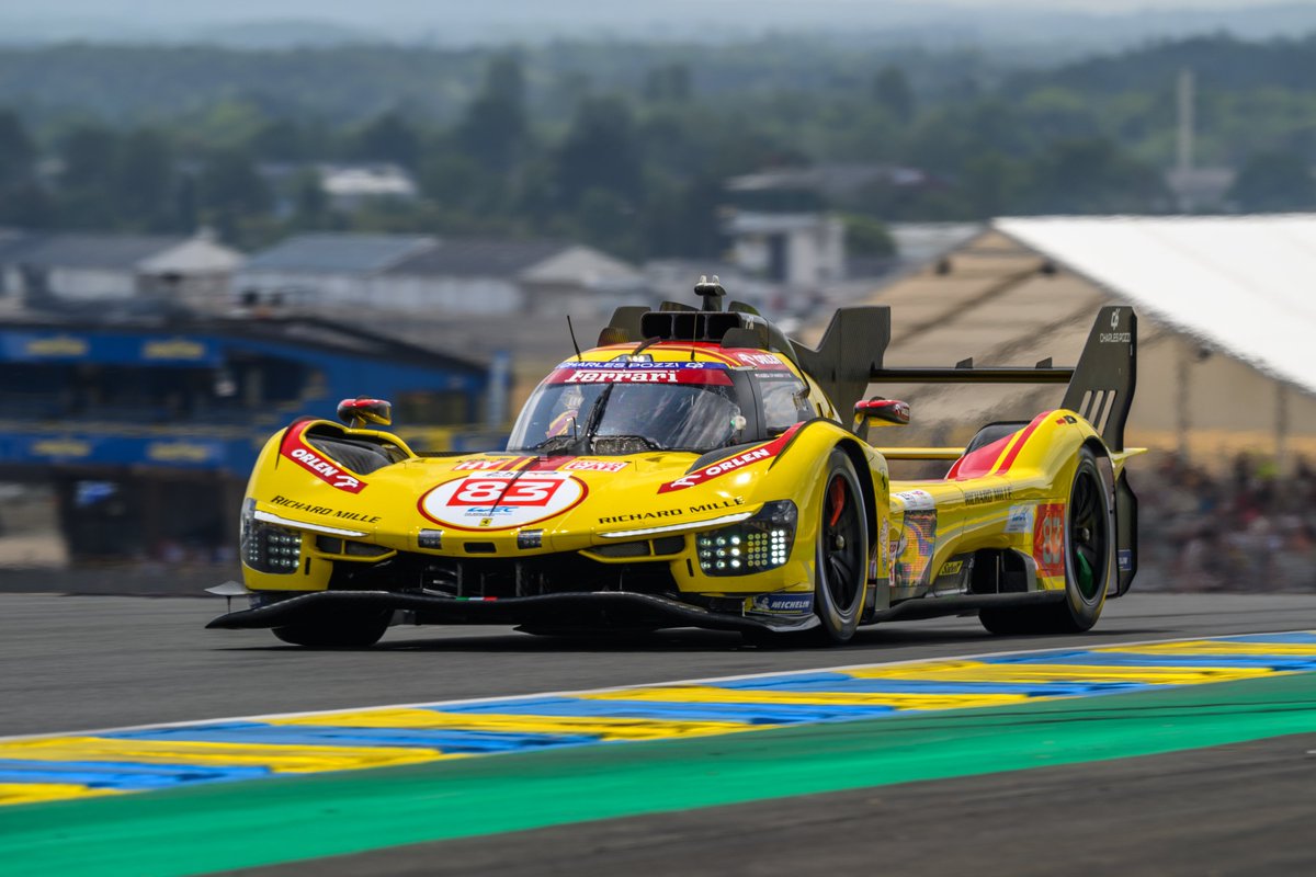 🥇 ¡¡¡VICTORIA DE ROBERT KUBICA EN LAS 24 HORAS DE LE MANS!!! 🥇

🏆 El AF Corse #83 se lleva la victoria bajo la presión del Porsche #6 y los Ferrari oficiales

🤩 El piloto polaco toca el cielo en Le Mans tras años de lucha y perseverancia

#WEC #LeMans24