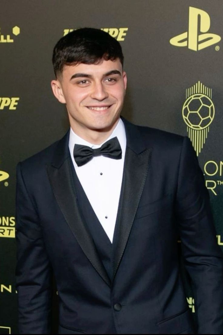 <a href="/DBANDANEIRA/">Rindu.</a> <a href="/janzwonyoung/">ؘ</a> Law Riddle menatap ke arah para tamu yang datang satu per satu, seolah ingin menyimpan wajah mereka dalam ingatan yang utuh. Ia menarik napas perlahan, lalu mengangguk kecil sebelum berbicara.  “Maka demikianlah penghujung malam kita,” tuturnya.