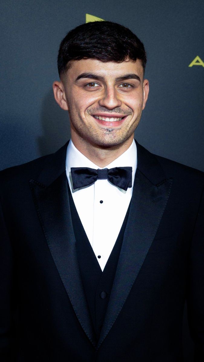 <a href="/DBANDANEIRA/">Rindu.</a> <a href="/janzwonyoung/">ؘ</a> Sang Jejaka menundukkan kepala sejenak sebelum melanjutkan. “Jika ada ucapan atau sikap kami yang kurang berkenan selama memandu acara, mohon dibukakan pintu maaf. Malam ini mungkin menutup satu halaman, tapi biarlah kenangannya terus terbaca di hati masing-masing.”