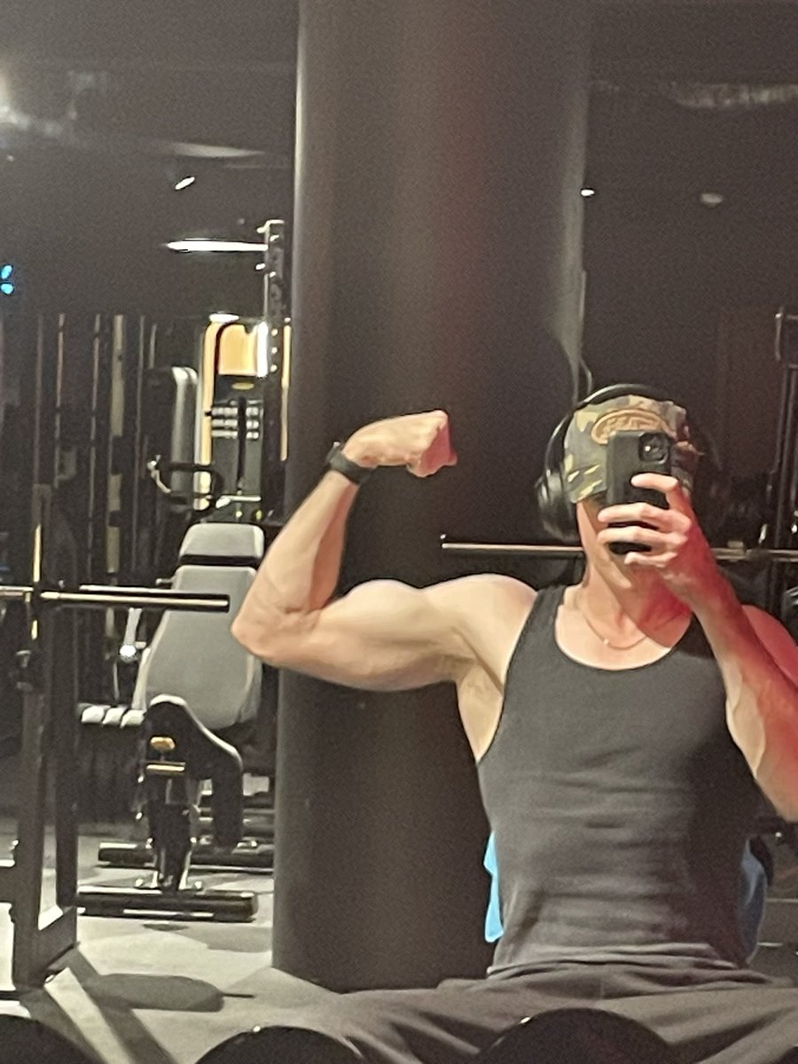 outofchrome's tweet image. building inside and outside of the gym