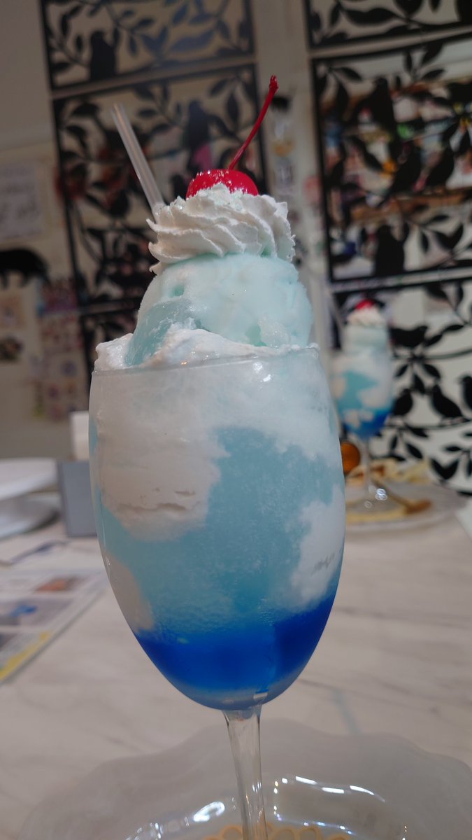 2025.06.15
にくきゅう🐾さんへ🤗

店長さんオススメの
茶色こそ正義！！😁
わんしゃがれ×にくきゅう
コラボメニューを注文
ボリューミーだったけど唐揚げもローストビーフも美味しくてペロリ😋

 #リエイ ちゃんの滋賀ストリートも知っててくれて嬉しかった💚
 #お肉食堂にくきゅう
