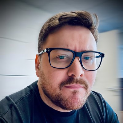 Warren tweet media