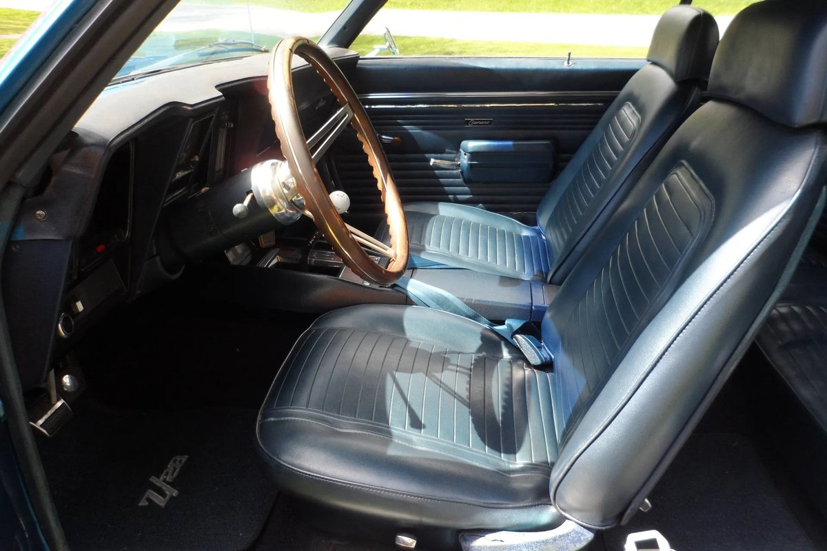 熊三郎。 This 1969 Camaro Z28 X-77 is a true classic! Numbers-matching