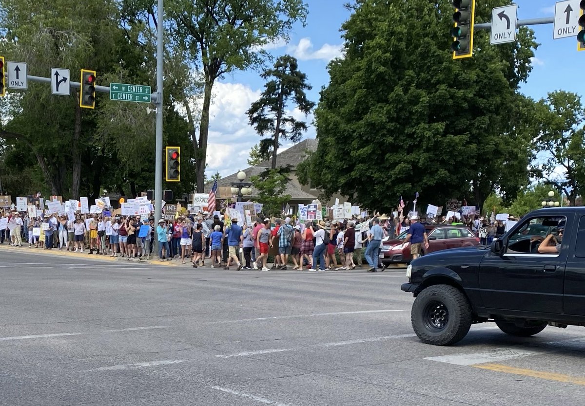 flatheaddems's tweet image. 1,500 to 2,000 strong in Kalispell, Montana. Walked from courthouse to Depot Park. Lots of support from passersby. #NoKings