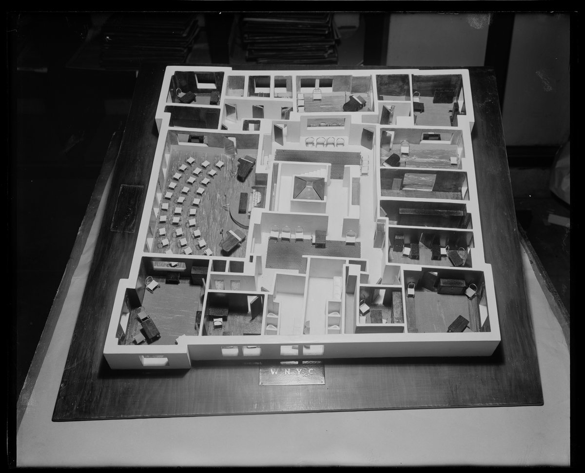 Today in 1936 - <a href="/WNYC/">WNYC 🎙</a> model studio  #ThisDayInHistory 

(Learn more about this photo here: on.nyc.gov/3Zyec8a)