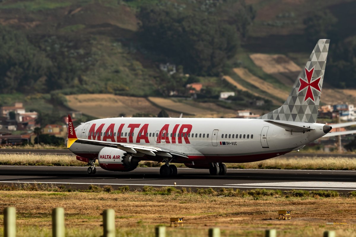 <a href="/AirMalta/">Air Malta</a> esta mañana en TFN
<a href="/AeroCanarios/">Aeropuertos Canarios</a> <a href="/AeropuertosTFE/">Aeropuertos Tenerife 🇪🇸</a>
El primer intento de aterrrizaje fue nulo, seguramente que por cizalladura... (había buenas rachas de viento) el segundo, perfecto ¡¡¡
La librea me encanta ¡¡¡