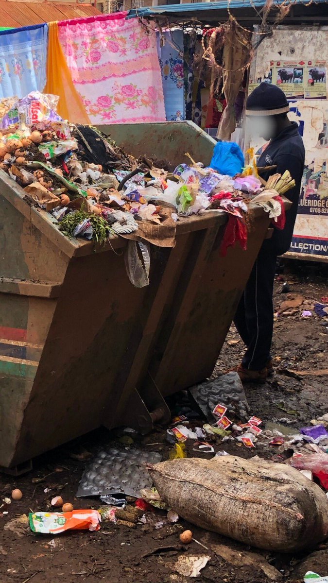 BiocycleHub's tweet photo. For these waste collectors, it's not just pollution but survival! Scrambling through toxic piles, not minding their safety, but looking for something to sell. #BiocycleHub #WasteToWealth #NairobiRiver #ClimateJustice #CircularEconomyAfrica #G7Summit #LocalSolutions #NairobiRiver https://t.co/mzt9QLW6OD